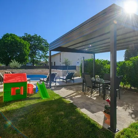 Dobrani Cr Hébergement de vacances Rebici