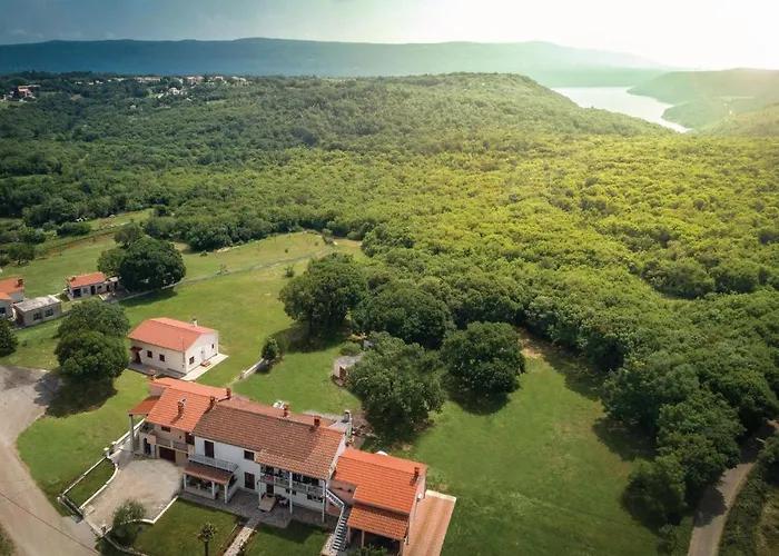 Dobrani Cr Hébergement de vacances